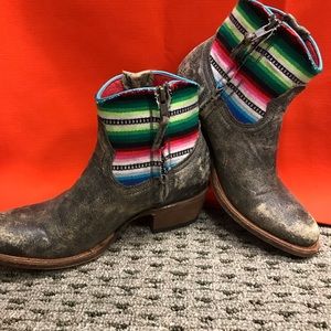 Serape! 💃🏽 EUC Macie Bean booties